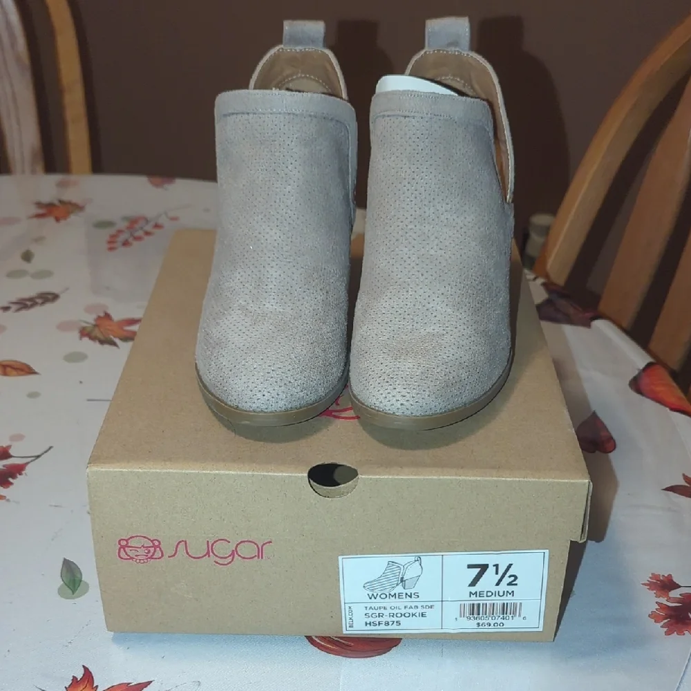 Sugar Taupe Women's Ankle Boots